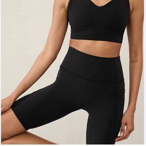 Athleta Salutation Stash Cargo Shorts -- Black, size S